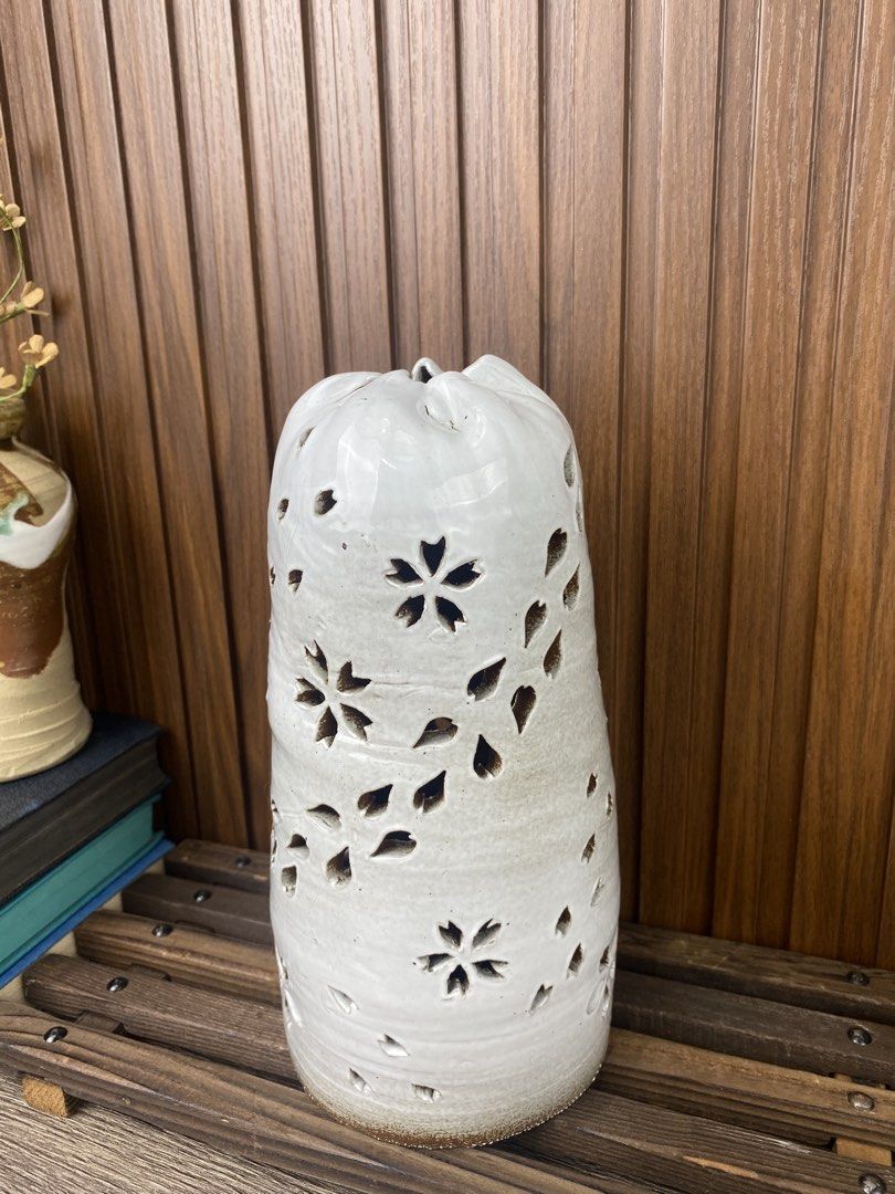 Illuminated Earth (Category: Other Home Decor) located in Pasay City. Submitted by thepickypicker (Listing ID 1470179684, Image 3). Description: Illuminated Earth Lamp Shade Tall P1,280 Size: 9 1/4 tall, 4 1/2 wide .