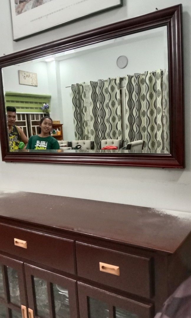 imported Malaysian wall mirror (Category: Office Furniture & Fixtures) located in Mabalacat. Submitted by joemamangun01 (Listing ID 1470345418, Image 2). Description: imported Malaysian mirror 29x52inches.