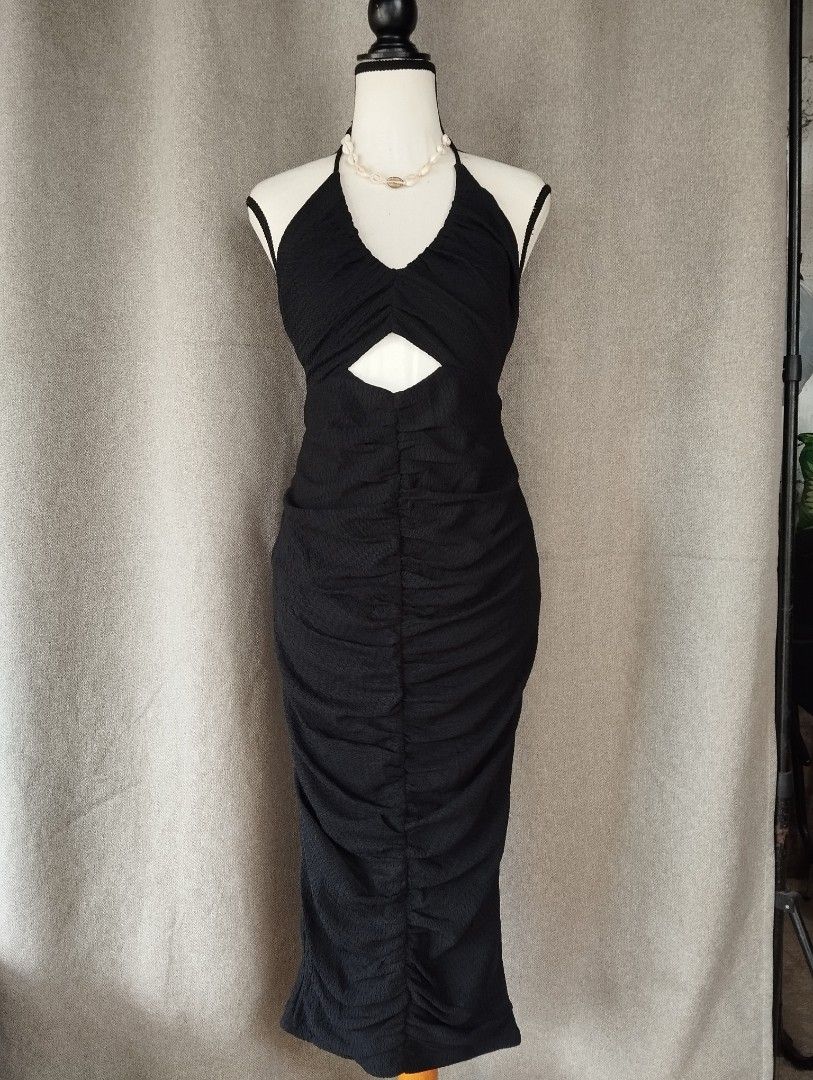 INDIKAH black ruched dress (Category: Dresses) located in Alicia. Submitted by glambercena (Listing ID 1470209530, Image 2). Description: Dimes: bust: 32"-36" waist: 26"-28" length: 45" stretchable fabric.