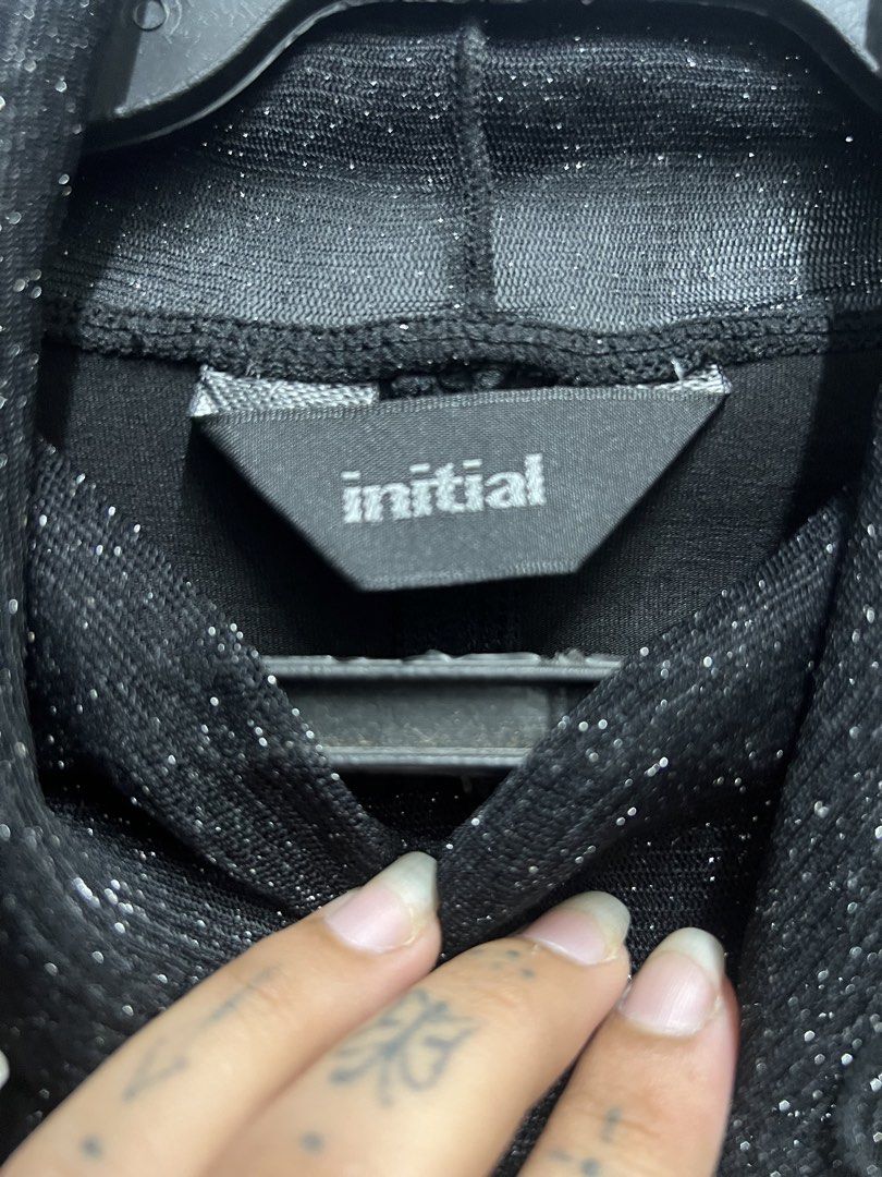 INITIAL (Category: Longsleeves) located in Dasmarinas. Submitted by jessputrages (Listing ID 1470327911, Image 3). Description: For sale Initial Excellent condition No issue 700 plus shipping fee Pm for more details.