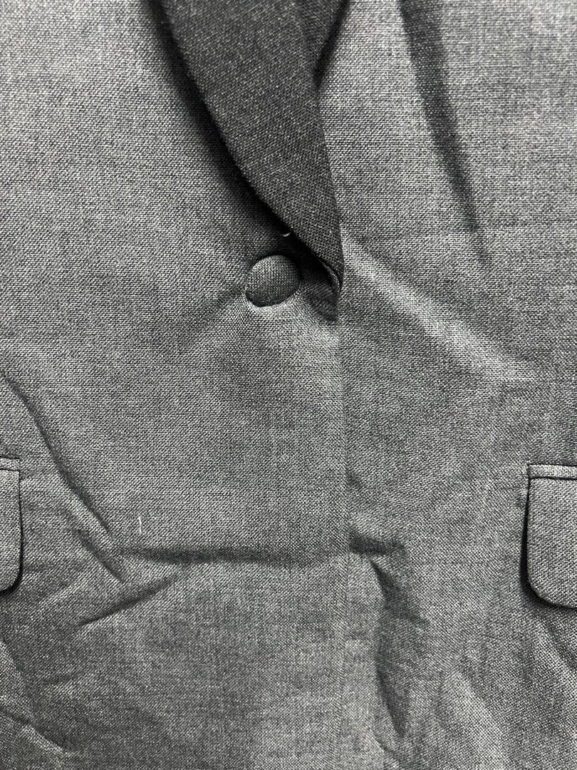 INITIAL (Category: Coats, Jackets and Outerwear) located in Dasmarinas. Submitted by jessputrages (Listing ID 1470330052, Image 3). Description: For sale Initial Excellent condition No issue 2000 plus shipping fee Pm for more details.