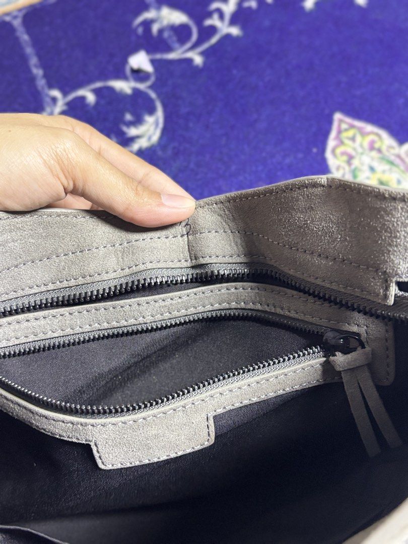 Inspired Suede City Bag Crossbody (Category: Cross-body Bags) located in Valenzuela. Submitted by telagram (Listing ID 1470143783, Image 2). Description: .