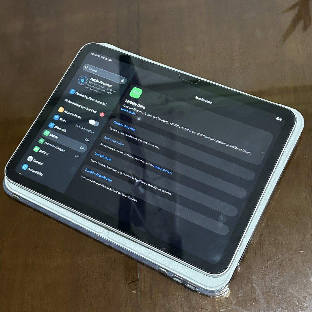 iPad 10th Generation 64gb Wifi + Cellular (Category: iPad) located in Manila. Submitted by user0937371 (Listing ID 1470216567, Image 2). Description: iPad 10th Generation 64gb Wifi + Cellular Good as new condition Wifi + Cellular use (Any sim) No any issues No dents/ scratches (see pictures) No history of repair Inclusions: Unit & case only Pasay/Makati location Can do meetups .