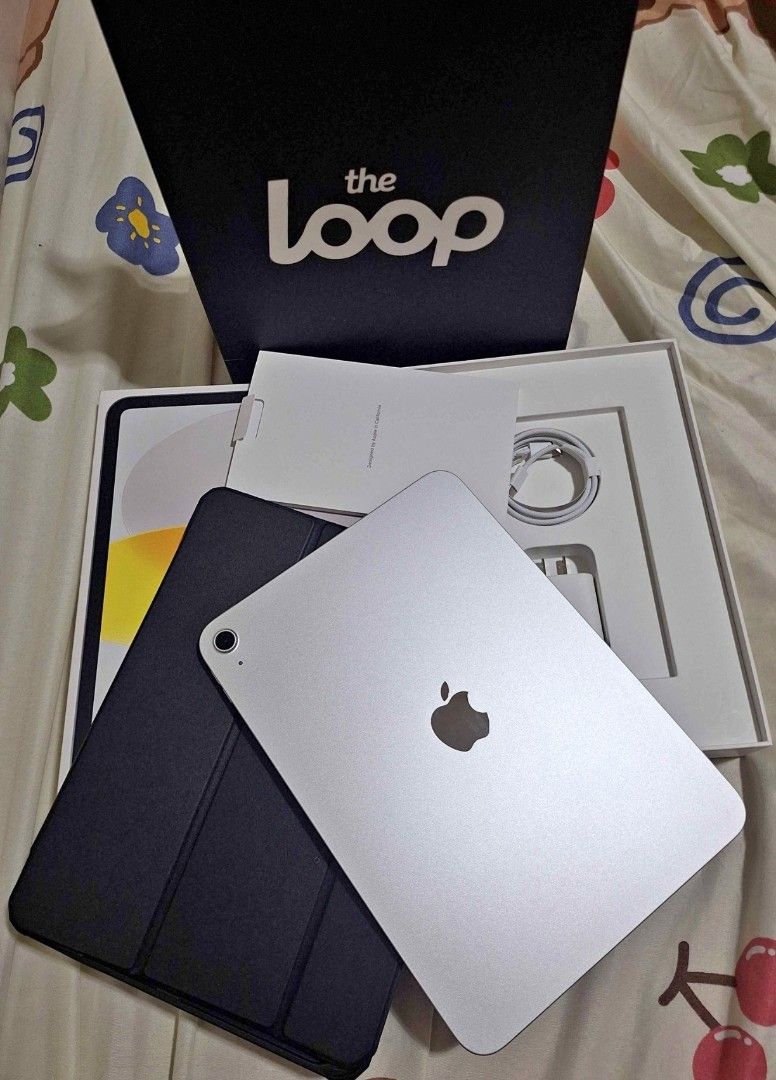 IPAD A16 Silver (Category: iPad) located in Manila. Submitted by roselynabenoja (Listing ID 1470170189, Image 1). Description: FOR SALE — iPad A16 11th Gen | 128GB | SILVER Updated to OS 27 Lady Owned 🤍 Slightly used🫆 No dents / Scratches • 128GB Storage • 96% Battery Health • 139 Cycyle Count • Truetone & Touch ID Working • PP/A Local Variant • All Original ■ Inclusions : Orig Box, Orig Cord & 20w Adapter ■ Free : Case & Tempered ( Installed )