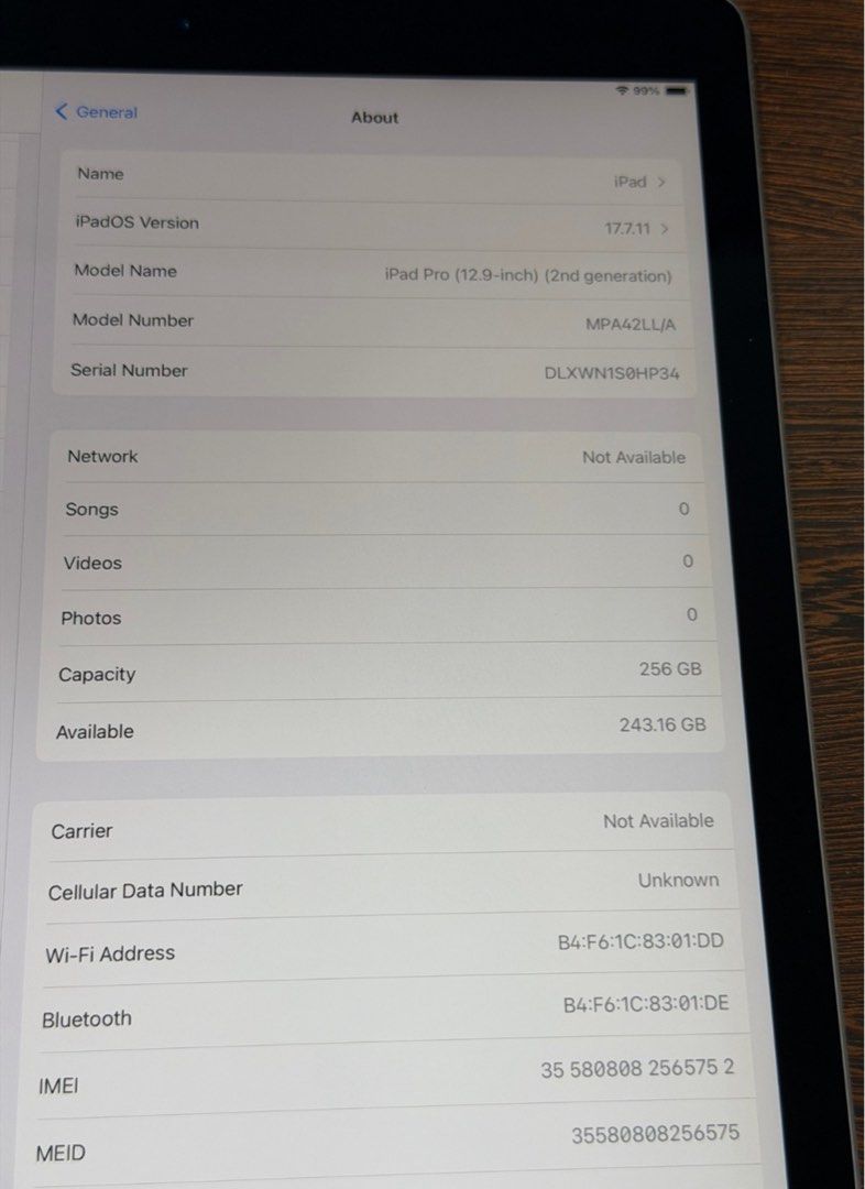 iPad Pro (13”, 256GB) (Category: iPad) located in Quezon City. Submitted by annabananabread12 (Listing ID 1470263392, Image 3). Description: Description in photo. No issues, just that it’s 6 years old. RFS: Downgrading to a smaller iPad.