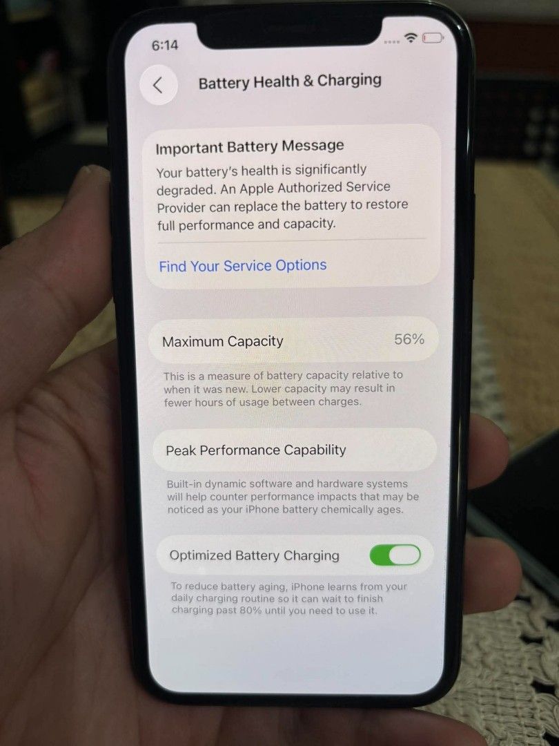 Iphone 11 pro - 64 GB Midnight Green (Category: iPhone 11 Series) located in Manila. Submitted by tddrop (Listing ID 1470211883, Image 2). Description: For Sale: iPhone 11 Pro - Midnight Green 64GB Battery Health:56% Price: 8,000.