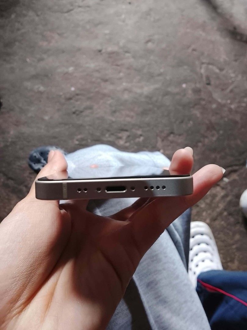 iPhone 12 mini 128gb (Category: iPhone 12 Series) located in Rodriguez. Submitted by biuumk (Listing ID 1470153466, Image 2). Description: ✅ Specs: 128GB, A14 Bionic 5G ✅ Openline, clean iCloud, unli reset ✅ Screen: 5.4" Super Retina OLED ✅ Camera: 4K video, crisp dual cameras ✅ Condition: All buttons, speakers, cameras 100% working ✅ Inclusions: Unit, free powerbank ❌ No face id.