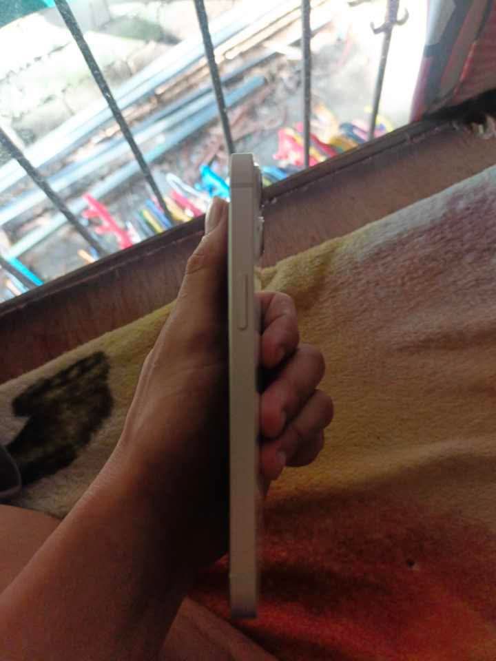IPHONE 13 128 (Category: iPhone 13 Series) located in Manila. Submitted by whosm14 (Listing ID 1470325662, Image 3). Description: No issue anysim unli reset rush lang .