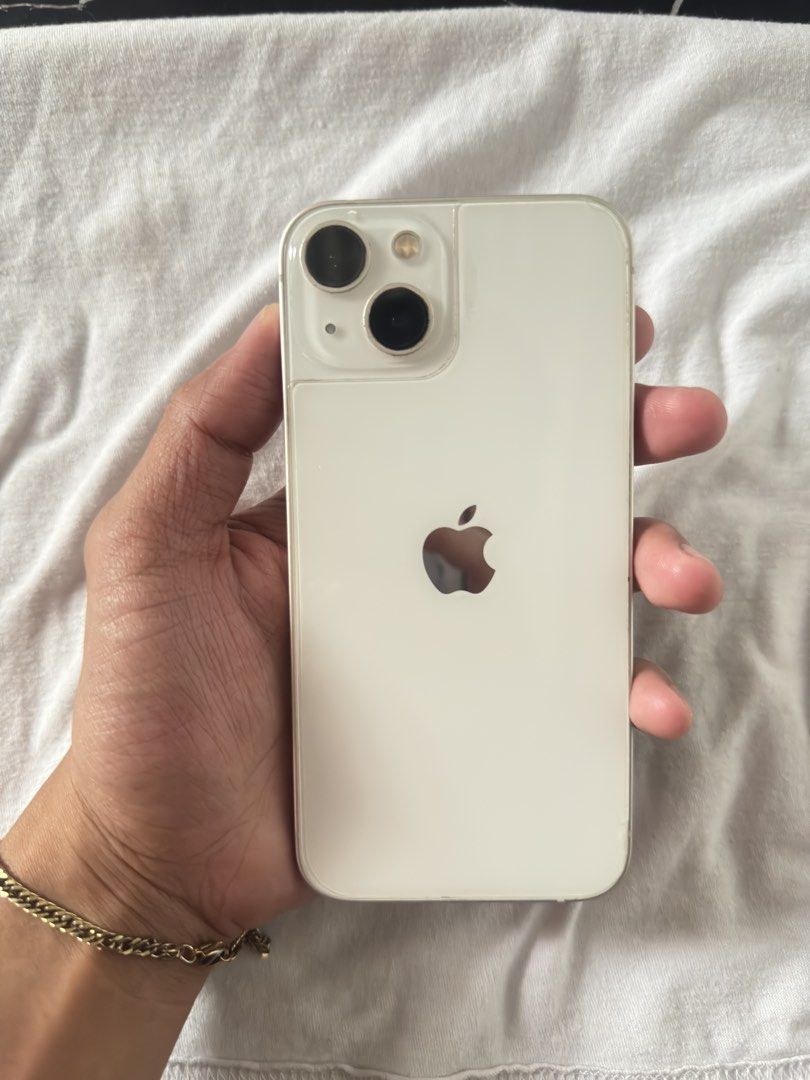iphone 13 128gb (Category: iPhone 13 Series) located in Makati City. Submitted by don.raja (Listing ID 1470159924, Image 2). Description: taguig wala pang napalitan makunat no charger included .