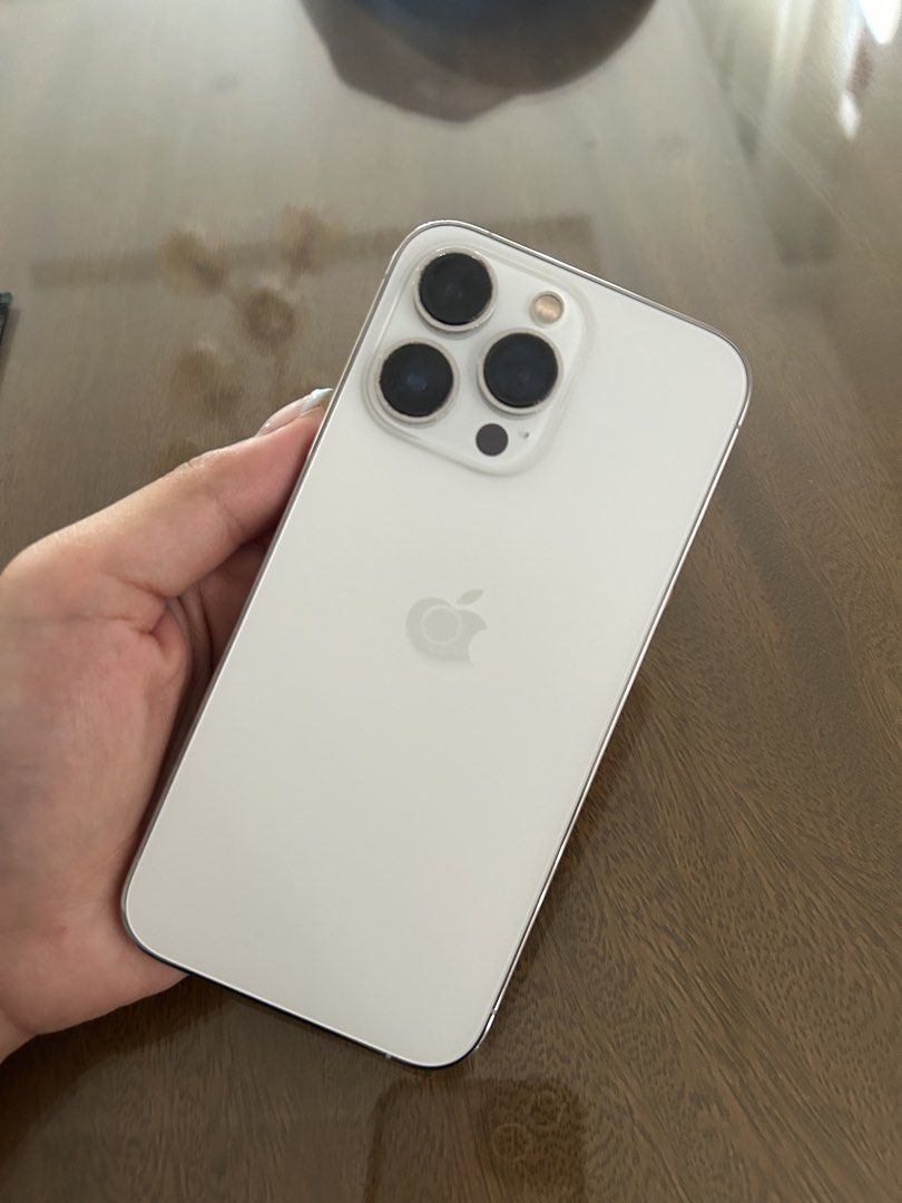 iPhone 13 Pro 128gb (Category: iPhone 13 Series) located in Santa Rosa. Submitted by herprel0ved (Listing ID 1470148710, Image 1). Description: iPhone 13 Pro Silver 128gb ios 26.4.2 Original LCD Battery Health 72% Purchased in December 2021 Complete with box Open for negotiation! Kindly dm me for more info..