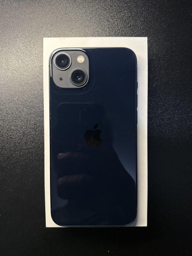 IPHONE 13 SMARTLOCK (Category: iPhone 13 Series) located in Las Pinas. Submitted by rterillano6727177 (Listing ID 1470345962, Image 1). Description: FOR SALE IPHONE 13 128GB SMARTLOCK 89% BATTERY HEALTH ISSUE: CASEMARKS INCLUSIONS:UNIT,BOX,CABLE ₱16,000 Loc: Laspinas or Paranaque.