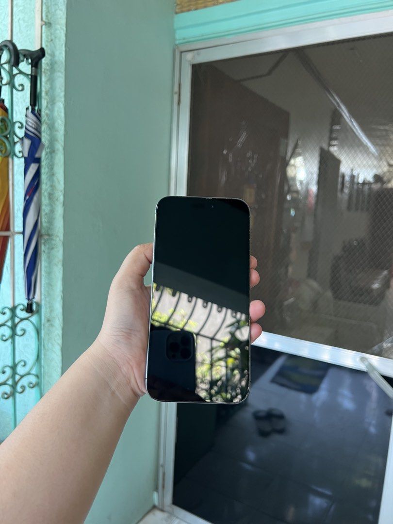 iPhone 14 Pro Max 256gb (Category: iPhone 14 Series) located in Quezon City. Submitted by cmh0122 (Listing ID 1470194438, Image 2). Description: Price is fixed. No more haggling. Details: • 256gb • 75% Battery Health • No replaced parts • Can use any SIM • No functional issues • Just some minimal scratches on the body frame • Original Box • Original Cord Bundle with my iPad listing, ₱51,000. .