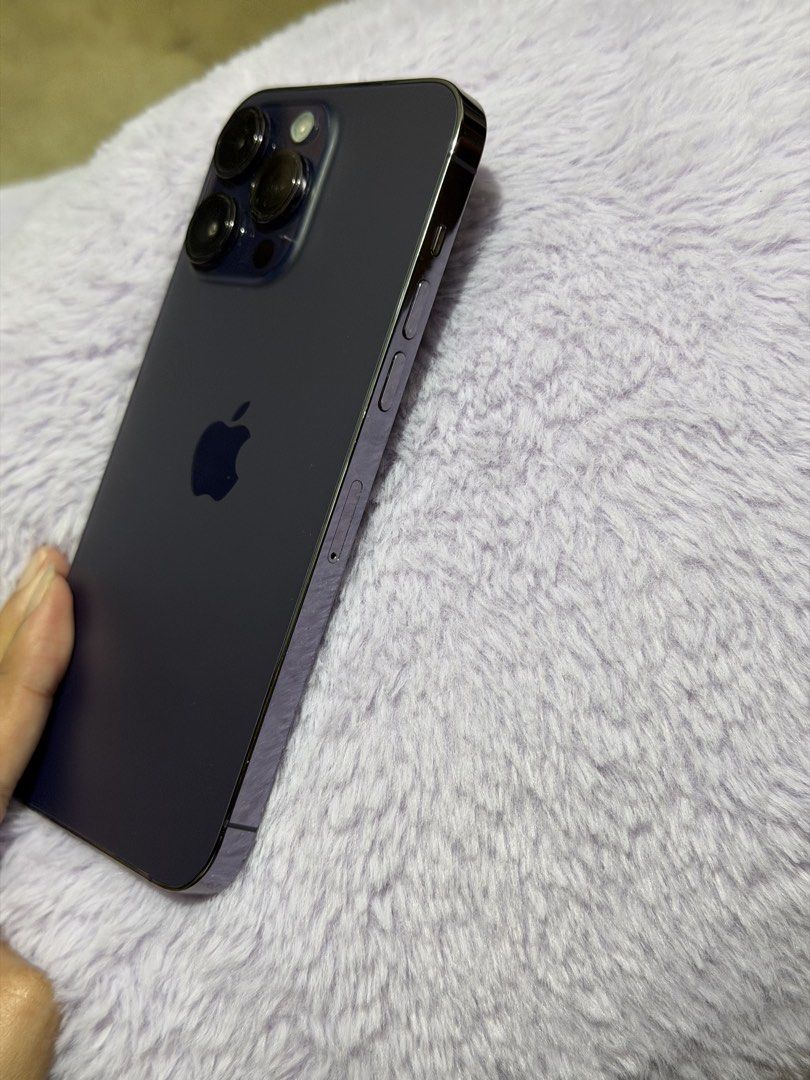 IPHONE 14 PROMAX 256GB DEEP PURPLE (Category: iPhone 14 Series) located in Manila. Submitted by allylymi (Listing ID 1470306023, Image 3). Description: FOR SALE IPHONE 14 PROMAX 256GB DEEP PURPLE 💟 25,500 PHP - 75% BH - Original Battery - Working face ID, true tone, camera - No sim restrictions - No history of repair Bought April 2023 No box. Just the phone itself Meet up: - Near UST Manila - Bacolor Pampanga Delivery: - Lbc - Lalamove.