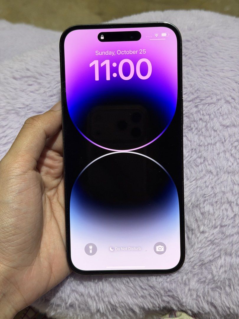 IPHONE 14 PROMAX 256GB DEEP PURPLE (Category: iPhone 14 Series) located in Manila. Submitted by allylymi (Listing ID 1470306023, Image 1). Description: FOR SALE IPHONE 14 PROMAX 256GB DEEP PURPLE 💟 25,500 PHP - 75% BH - Original Battery - Working face ID, true tone, camera - No sim restrictions - No history of repair Bought April 2023 No box. Just the phone itself Meet up: - Near UST Manila - Bacolor Pampanga Delivery: - Lbc - Lalamove.