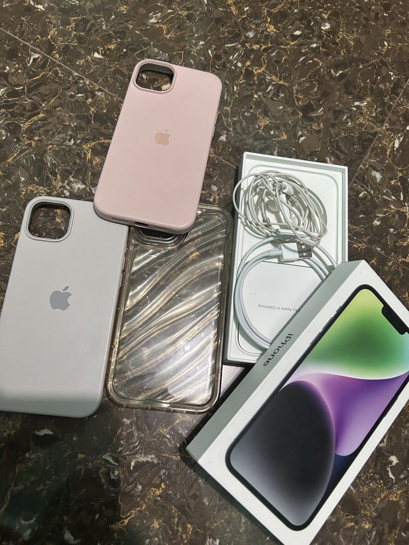 Iphone 14plus 128gb midnight (Category: iPhone 14 Series) located in Quezon City. Submitted by peterrj19 (Listing ID 1470331048, Image 1). Description: For sale: lady owned ( 1st OWNER ) ( well cared unit ) WALANG SAKIT SA ULO! PWEDE SA MAARTE!! GAGAMITIN MO NALANG. Iphone 14plus 128gb ( factory unlocked ) local variant. 100% excelent condition ( pinag sscroll lang sa tiktok yung phone ) 100% ( smooth ) walang gasgas kahit isa pag meron libre na 