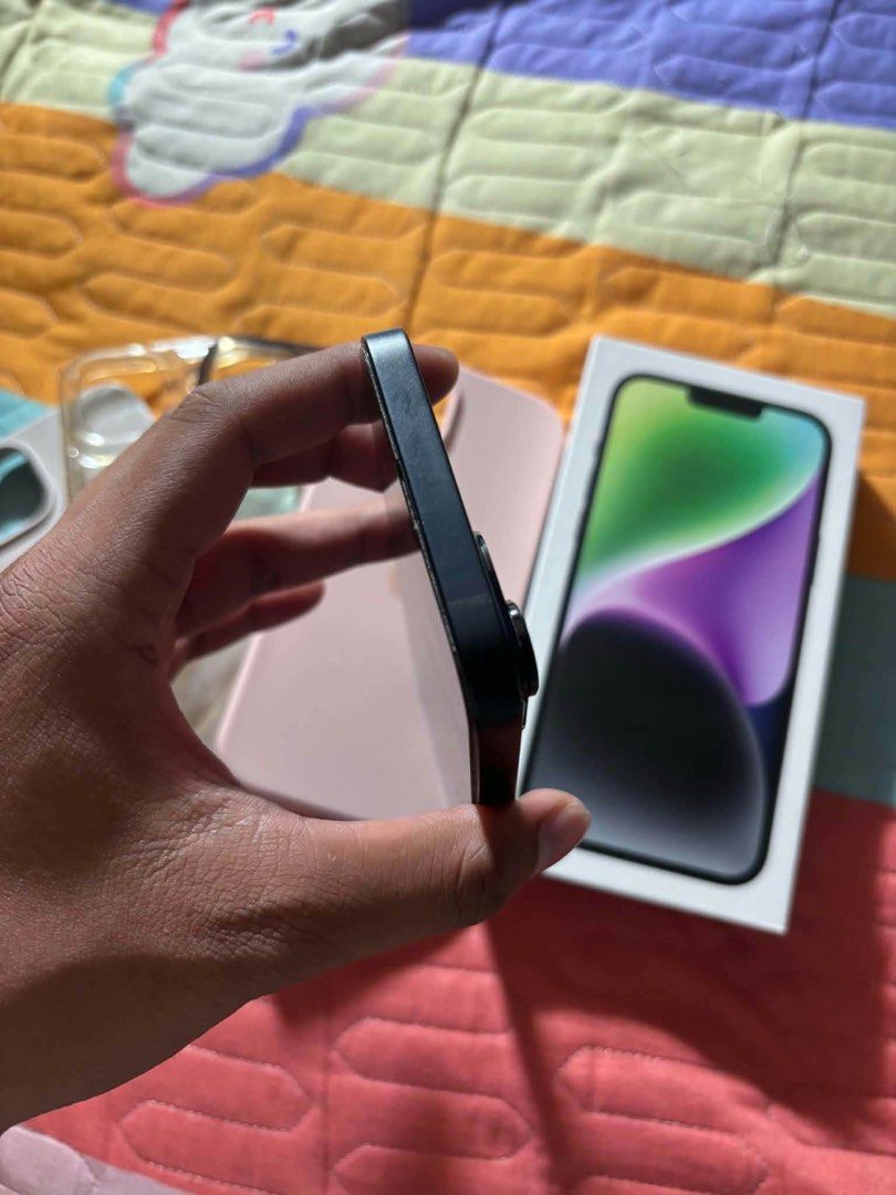 Iphone 14plus 128gb midnight (Category: iPhone 14 Series) located in Quezon City. Submitted by peterrj19 (Listing ID 1470331048, Image 2). Description: For sale: lady owned ( 1st OWNER ) ( well cared unit ) WALANG SAKIT SA ULO! PWEDE SA MAARTE!! GAGAMITIN MO NALANG. Iphone 14plus 128gb ( factory unlocked ) local variant. 100% excelent condition ( pinag sscroll lang sa tiktok yung phone ) 100% ( smooth ) walang gasgas kahit isa pag meron libre na 