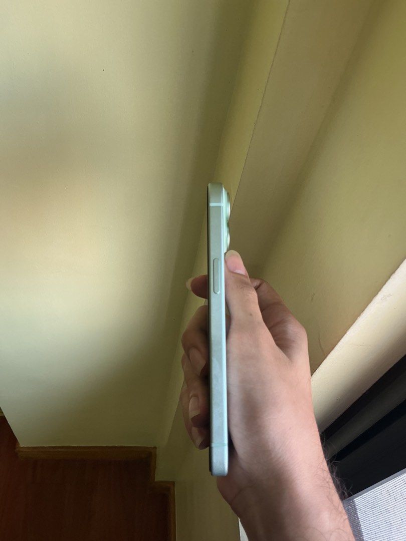 IPhone 15 256gb Green (Category: iPhone 15 Series) located in Caloocan City. Submitted by wildowl.39b95d (Listing ID 1470235838, Image 3). Description: Iphone 15 256 GB - Pristine Condition Color: Green Price : 30,000 pesos Variant: ZP/A No sim Restrictions Overview: Has been used with extreme care for over years. Protected in a case and screen protector Battery Heath: 83 % Funtionality : 100% working in order, Face Id, True tone, Camera, etc. In