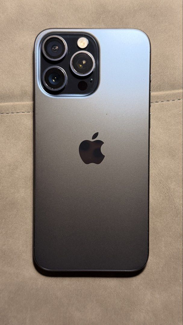 iPhone 15 Pro Max 256GB (Category: iPhone 15 Series) located in San Pablo. Submitted by rioczarina (Listing ID 1470321564, Image 1). Description: - Model: iPhone 15 Pro Max - Storage Capacity: 256GB - 78% Batt Health - Color: Stunning Blue Titanium finish - Condition: Gasgas sa lower left - Features premium lightweight titanium design and pro camera system - Meetup available around San Pablo City, Laguna.