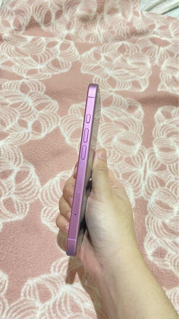 Iphone 16 256gb (Category: iPhone 16 Series) located in Agdangan. Submitted by acmlk (Listing ID 1470148670, Image 3). Description: 91% battery health No history of repair/replacement No dents Bought last Aug 2025 Comes with original box, cord cases RFS for upgrade Lightly nego.