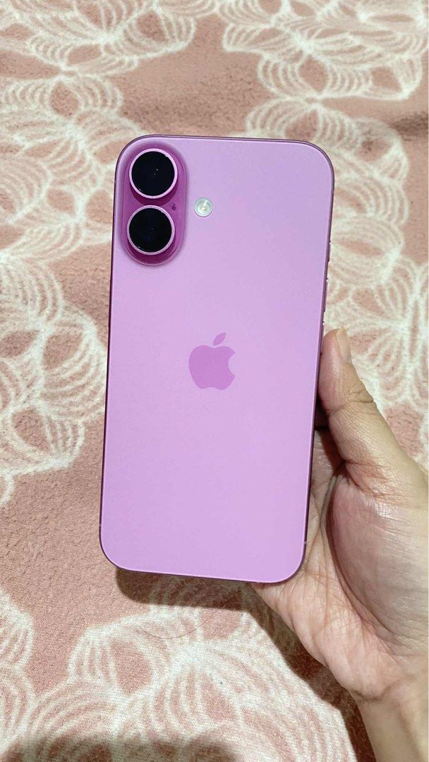 Iphone 16 256gb (Category: iPhone 16 Series) located in Agdangan. Submitted by acmlk (Listing ID 1470148670, Image 2). Description: 91% battery health No history of repair/replacement No dents Bought last Aug 2025 Comes with original box, cord cases RFS for upgrade Lightly nego.