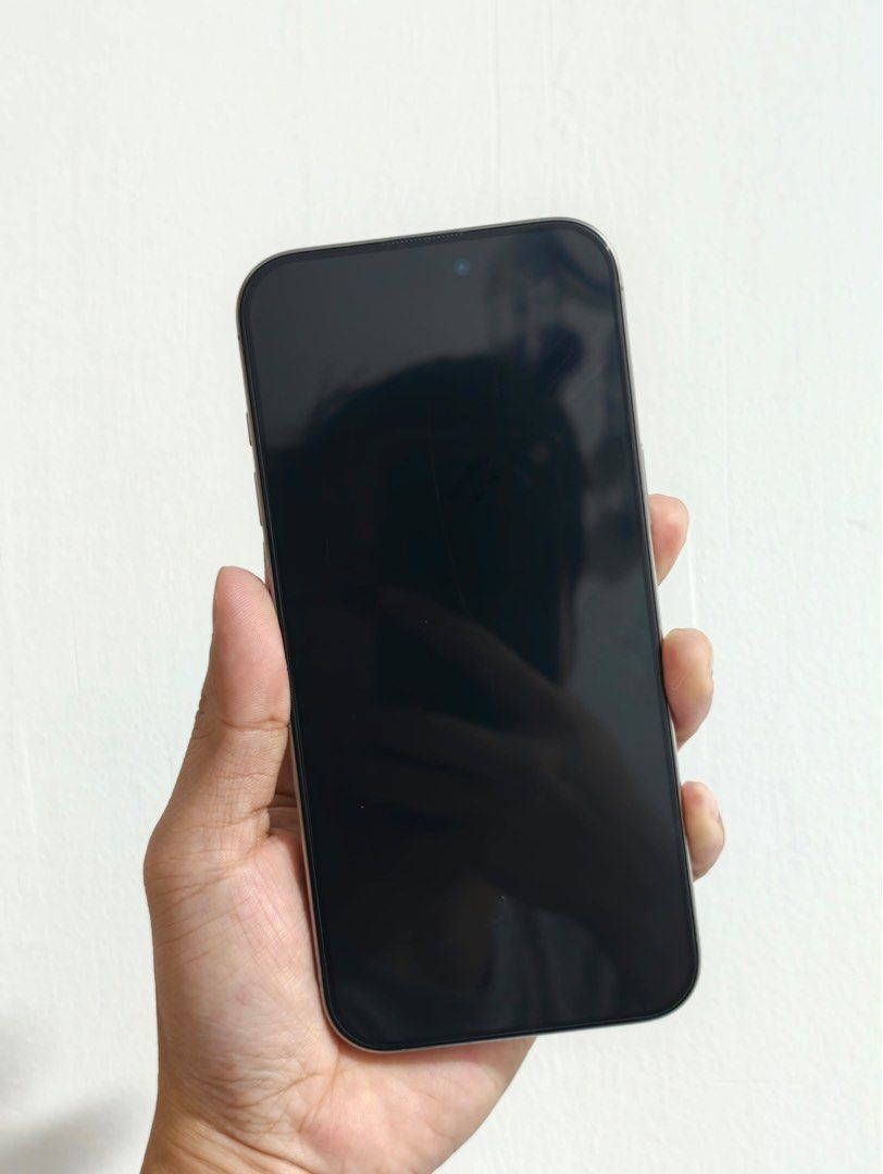 Iphone 16 Pro Max 256gb (Category: iPhone 16 Series) located in Manila. Submitted by heyitsclaudeee (Listing ID 1470179638, Image 2). Description: Battery Health is 89% No scratches Negotiable With box and cable.