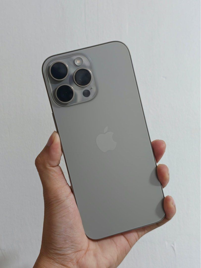 Iphone 16 Pro Max 256gb (Category: iPhone 16 Series) located in Manila. Submitted by heyitsclaudeee (Listing ID 1470179638, Image 1). Description: Battery Health is 89% No scratches Negotiable With box and cable.