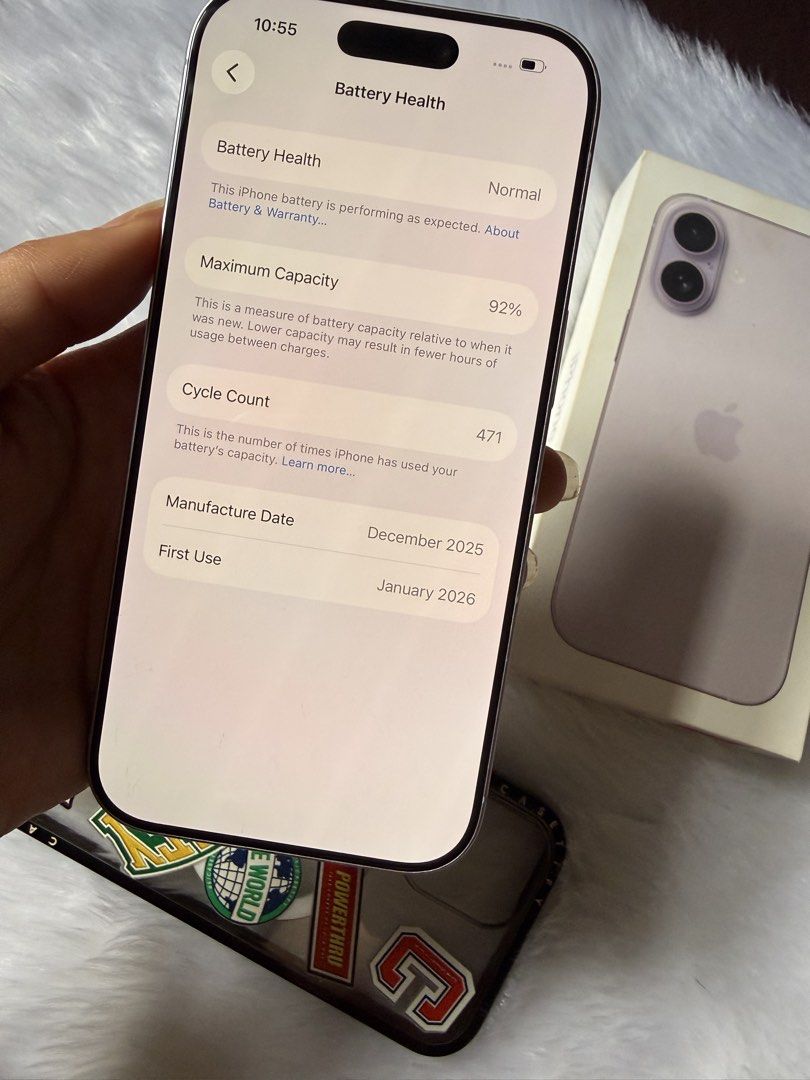 IPhone 17 256gb lavander (Category: iPhone 17 Series) located in Paranaque City. Submitted by marshmallowsss_ (Listing ID 1470259327, Image 2). Description: IPhone 17 no issue 92% Under warranty till january Complete Minimal scratches sa screen see last pic lagyan nyo lang tempered Paranaque / Cavite meet up.