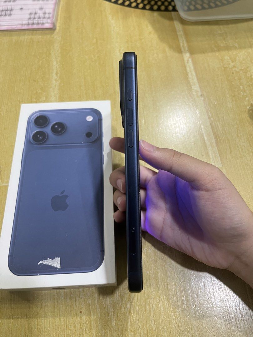 IPHONE 17 PRO MAX 256 GB GLOBE LOCKED (Category: iPhone 17 Series) located in Manila. Submitted by wisefish-cc90 (Listing ID 1470296782, Image 3). Description: IPHONE 17PRO MAX 256 GB DEEP BLUE 98 Battery health Almost 1 year na sa’kin alagang alaga to, makinis. 239 cycle count INCLUSIONS: • Unit •cord •box (May scratches yung box) No hidden issue sa box lang nag kascratch. GLOBE LOCKED! Naka esim siya Reset and test all you want PM LANG PO! San 