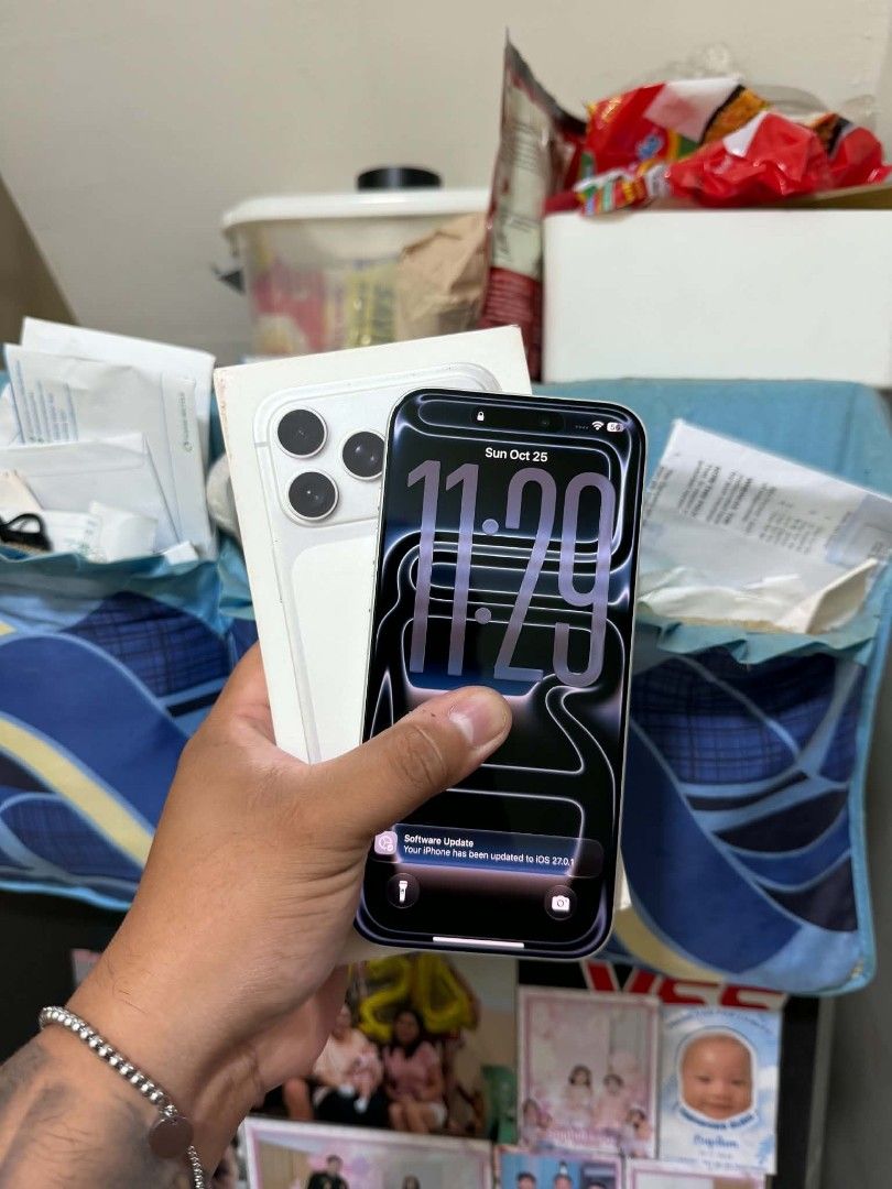 IPHONE 17 PRO MAX 256GB FACTORY UNLOCK (Category: iPhone 17 Series) located in Marikina City. Submitted by enggkkkk (Listing ID 1470194371, Image 2). Description: iPhone 17 Pro Max 256GB Color: Silver Factory unlock Ntc approval Hk variant 1 physical sim, 1 esim 94% Battery health 260+ cycle count No issue Complete package: Unit Box Cable Case Pickup or meetup Marikina, additional gas fee outside marikina ( mahal ang gas ).