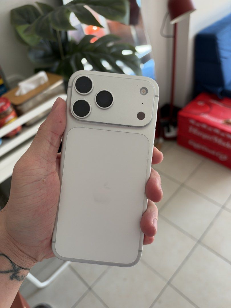 Iphone 17 Pro Max 512GB (Category: iPhone 17 Series) located in Makati City. Submitted by krasalan (Listing ID 1470211218, Image 2). Description: READ BEFORE SENDING A MESSAGE For sale only. No swaps. Price: 65K Firm (will not entertain swaps or last price inquiries Aesthetic Condition: 95% meron lang maliit na scratch sa plateau di ko alam san galing kasi never nabagsak baka sa susi nung nilagay sa bag. See photo for reference. Storage: 512GB Co
