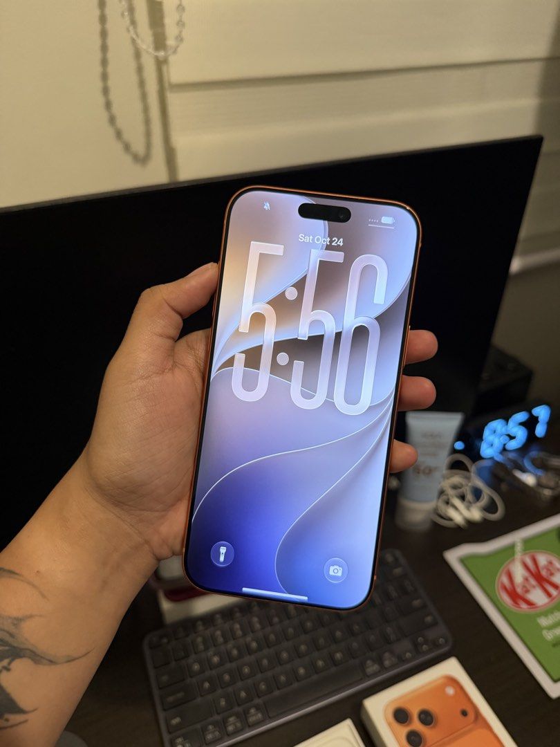 iphone 17 pro max 512gb (Category: iPhone 17 Series) located in Pasig City. Submitted by theweekday__ (Listing ID 1470239638, Image 3). Description: for sale only iphone 17 pro max 512gb no issue / no history of repair openline / fctory unlock / no sim restrictions 96% batt health 248 cycle count kakatapos lang ng warranty today oct 25 inclusions : box, unit, unused cable and free cases 68k fixed.