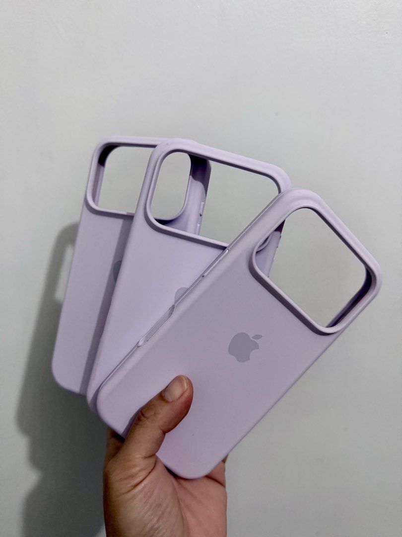 iPhone 17 pro shockproof silicon case (Category: Cases & Sleeves) located in Taguig. Submitted by finds.market88 (Listing ID 1470226470, Image 1). Description: Shockproof Silicone Case Taro Bnew For 17 pro 📸 Actual item posted.
