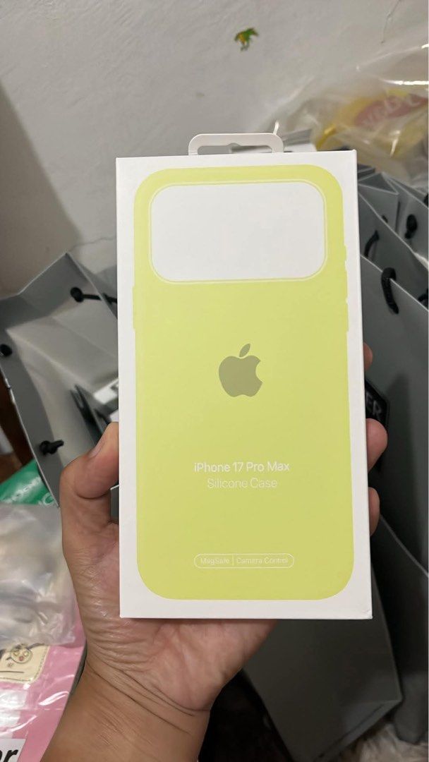 iphone 17promax casing (Category: Cases & Sleeves) located in Calamba. Submitted by yatz_14 (Listing ID 1470149013, Image 2). Description: .