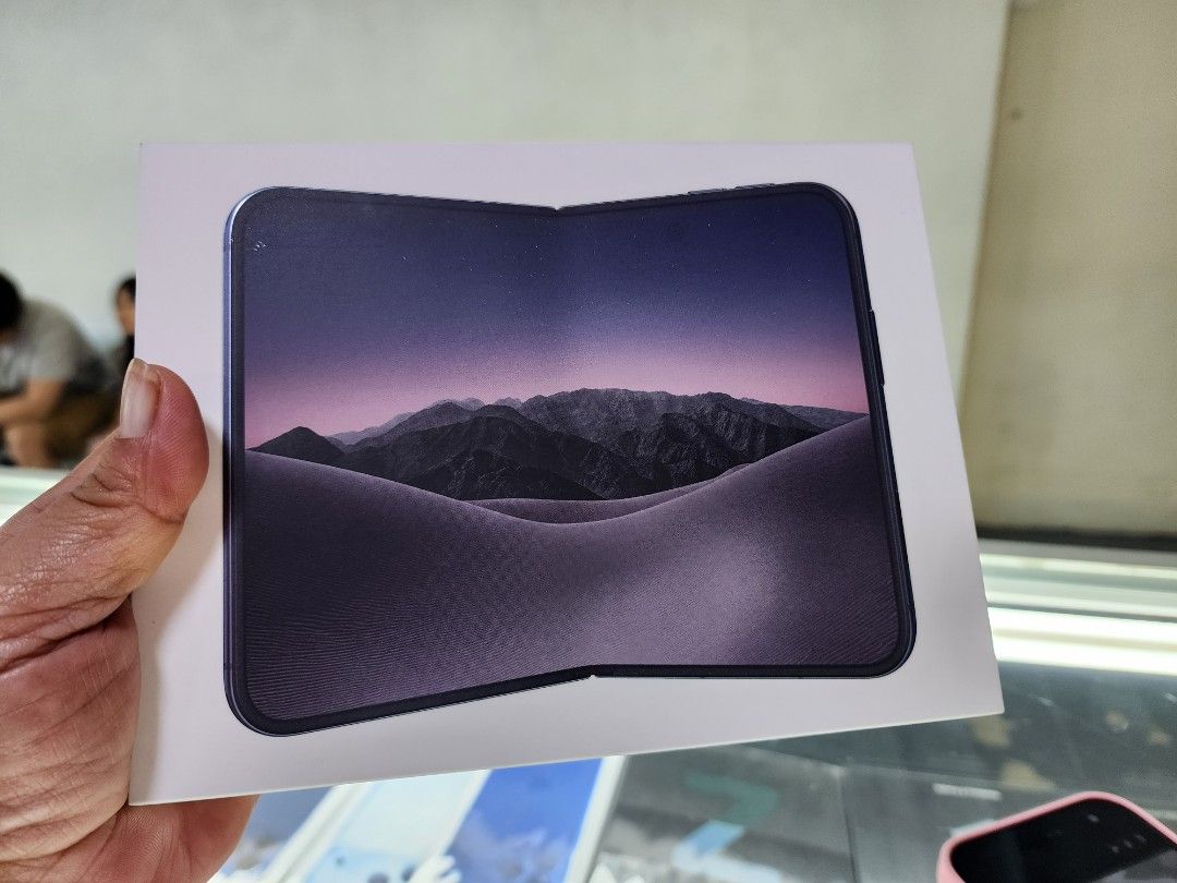 iphone Duo night sky 512gb brandnew (Category: Other Mobile & Gadget Accessories) located in San Juan City. Submitted by chellegadgetsshop (Listing ID 1470338359, Image 1). Description: iphone Duo brandnew sealed 1year warranty apple 256gb 173,000 512gb 187,000 1tb 2tb call or txt me 092******.093****** we do meet up cash on delivery pick up store grenhills shopping center San Juan city.