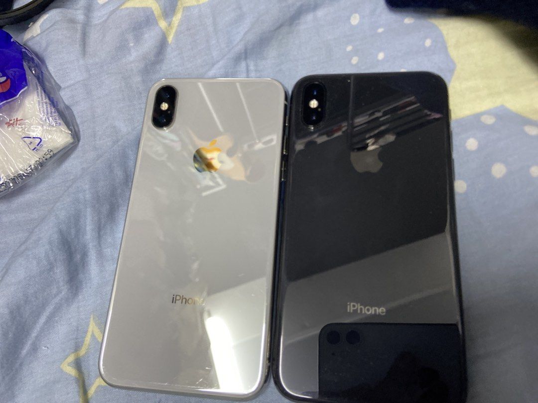iPhone X （分類：iPhone X 系列 ）位於 Hong Kong。 由 fastfox.a5af80 提交（商品編號 1470291921，圖片 2）。簡介： 兩部手機只係650 有一部機全部能正常使用但是沒有SIM卡那個頭 另外一部機屏幕壞了也沒有SIM卡那個頭 價錢可傾。