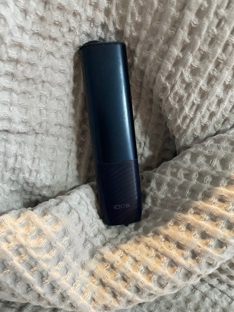IQOS ILUMA Holder (Category: Everything Else Others) located in Las Pinas. Submitted by yourneighbortotoro (Listing ID 1470221358, Image 1). Description: IQOS ILUMA Holder 💨 Sleek, modern heat-not-burn tobacco heating device holder in a dark navy finish featuring advanced smart core induction technology. 🔹 Title: IQOS ILUMA Holder (Navy) 🔹 Brand: IQOS (Philip Morris International) 🔹 Format: Electronic Device / Heat-Not-Burn Tobacco Accessory 