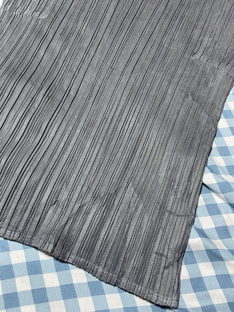 ISSEY MEYAKE (Category: Blouses) located in Iloilo. Submitted by boujeecloset (Listing ID 1470235209, Image 2). Description: .