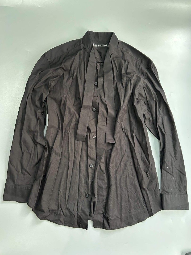 Issey miyake men long sleeve polo (Category: Formal Shirts) located in Santa Rosa. Submitted by _ba_mo_si_ (Listing ID 1470145696, Image 1). Description: Plus sf Size 2 20 width 29 length Plus sdm.