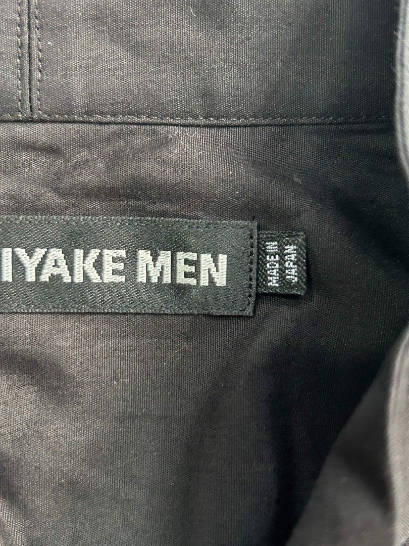 Issey miyake men long sleeve polo (Category: Formal Shirts) located in Santa Rosa. Submitted by _ba_mo_si_ (Listing ID 1470145696, Image 3). Description: Plus sf Size 2 20 width 29 length Plus sdm.