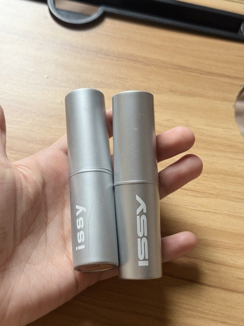 Issy Active Skin Stick - Beech and Honey (Category: Makeup) located in Cainta. Submitted by jvee_05 (Listing ID 1470221167, Image 1). Description: Beech- 150 Honey- 120 250 for both..