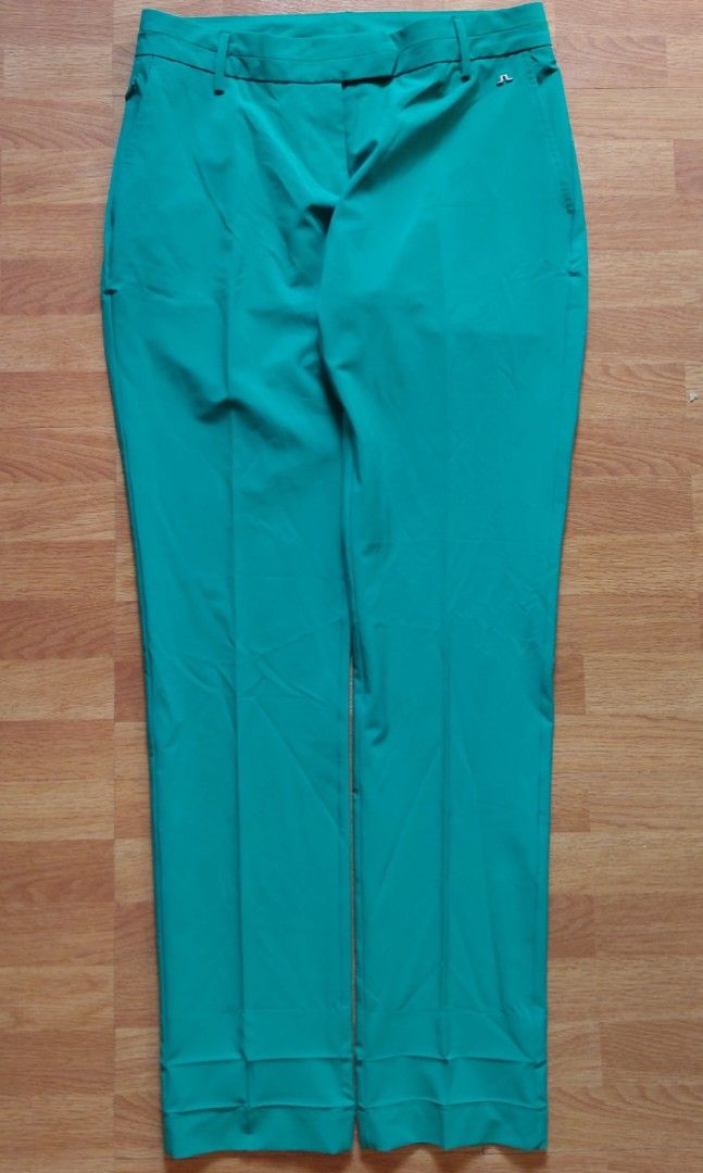 J linberg golf pants unisex (Category: Jeans) located in Bulacan. Submitted by luxythrifting.v2 (Listing ID 1470231133, Image 1). Description: FREE SHIPPING FEE WIDTH:28 ON TAG BUT ACTUAL DIMES 31 LENGTH:39 ISSUE DM.