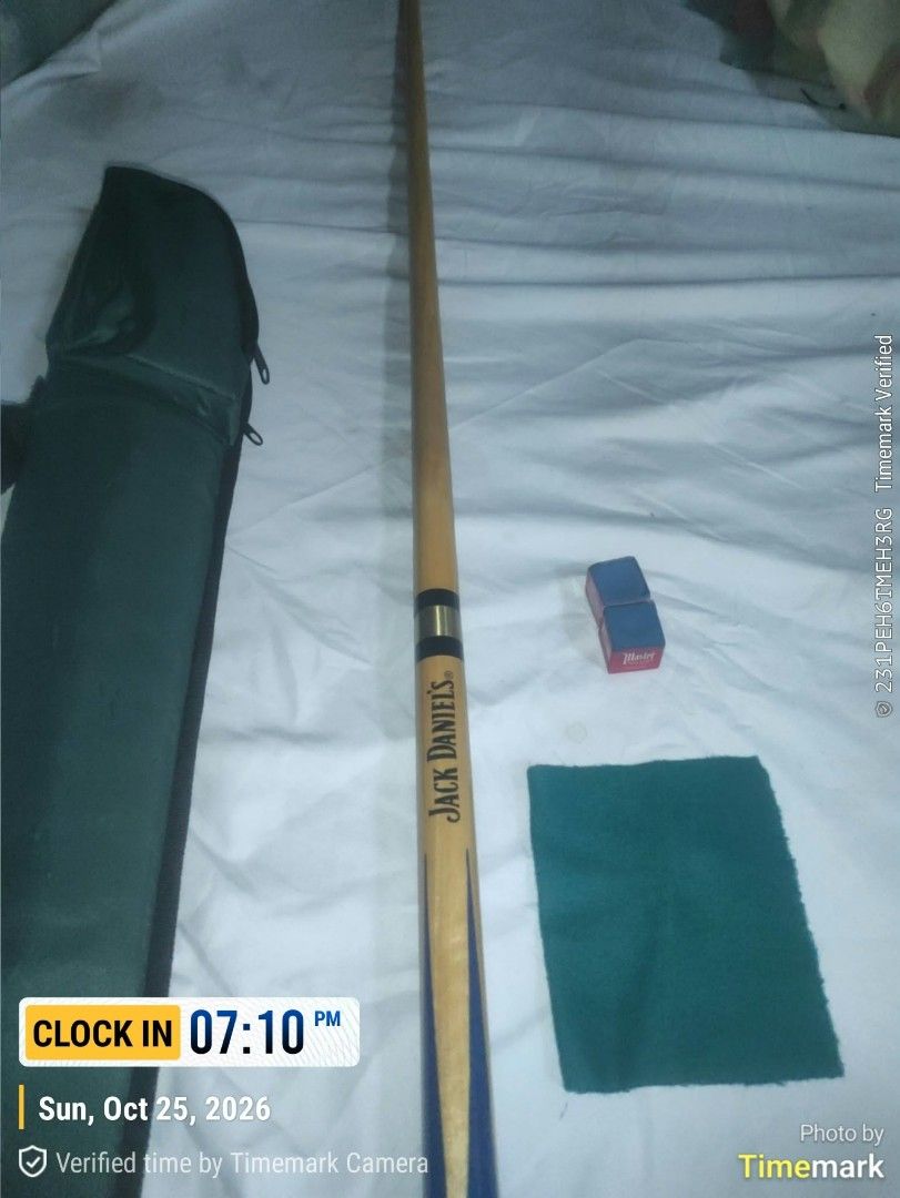 Jack Daniels Billiards Cue Stick with Case and Accessories (Category: Billiards and Bowling) located in Manila. Submitted by deguzmandh17516 (Listing ID 1470263370, Image 2). Description: - Authentic Jack Daniel's pool cue stick - Quality wood shaft with stylish blue and white handle details - Standard length, perfect for playing billiards - Includes a convenient green soft carrying case with a shoulder strap - Comes with 2 blue chalk cubes and a