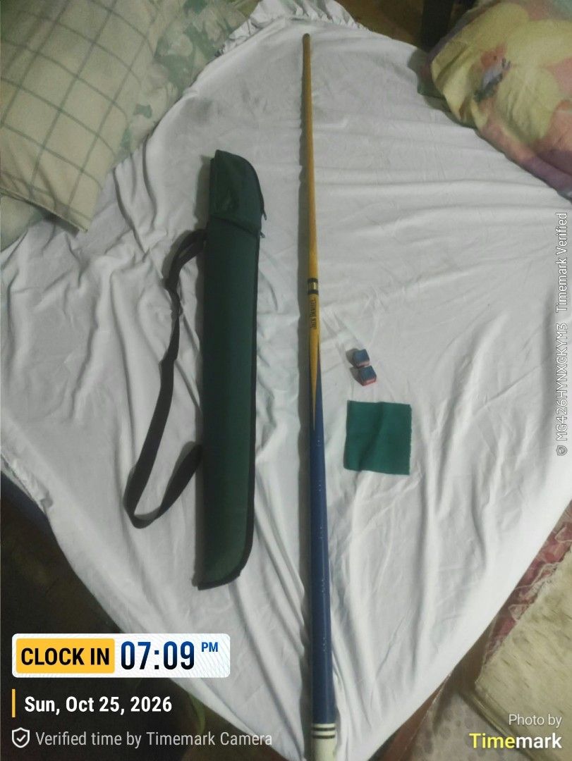Jack Daniels Billiards Cue Stick with Case and Accessories (Category: Billiards and Bowling) located in Manila. Submitted by deguzmandh17516 (Listing ID 1470263370, Image 1). Description: - Authentic Jack Daniel's pool cue stick - Quality wood shaft with stylish blue and white handle details - Standard length, perfect for playing billiards - Includes a convenient green soft carrying case with a shoulder strap - Comes with 2 blue chalk cubes and a