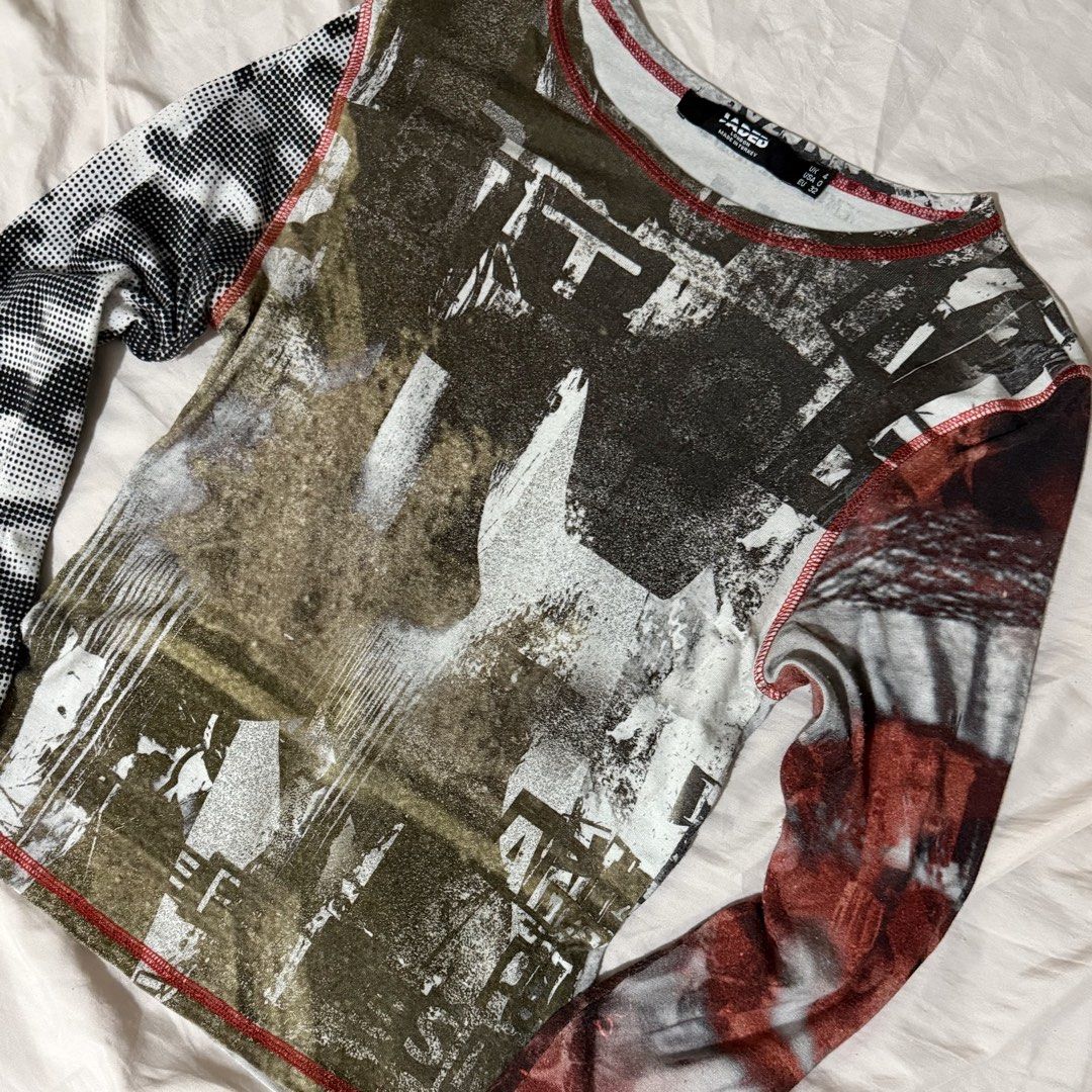 Jaded London Graphic Longsleeves (Category: Longsleeves) located in Manila. Submitted by da.rrel.real (Listing ID 1470317517, Image 3). Description: ⋆˚꩜｡ details ⋆˚꩜｡ size : small-medium issues : none, signs of use color rate : 9/10 .✦ ݁˖ rules .✦ ݁˖ * no return / refund / exchange * you ask for more photos if you're SURE BUYER * shipping fee is shouldered by buyers unless stated otherwise (loc: Dagupan City) love, darrel 𝜗𝜚⋆₊˚ .