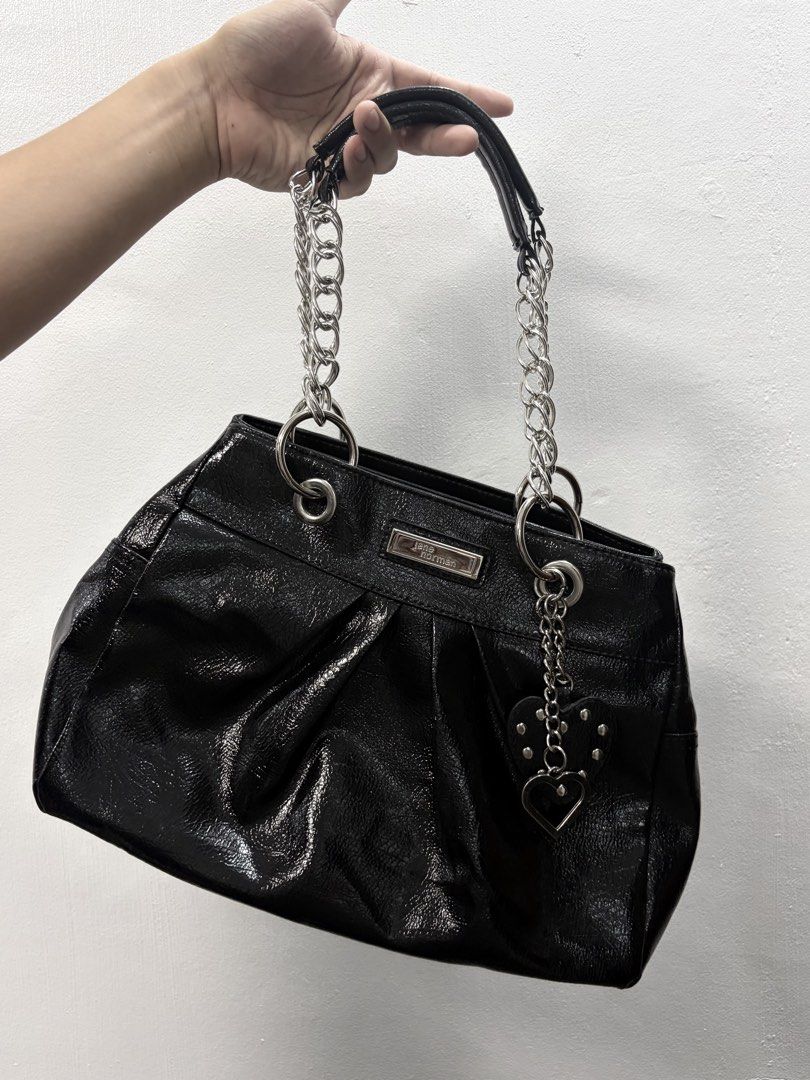 Jane Norman bag (Category: Shoulder Bags) located in Manila. Submitted by clouddx (Listing ID 1470176022, Image 1). Description: Has 3 compartments and no issue.