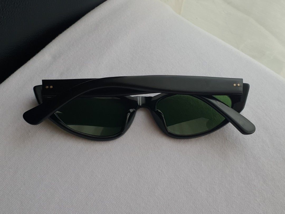 Japan Vintage Thick Acetate Cat Eye Sunglasses (Category: Sunglasses & Eyewear) located in Quezon City. Submitted by WasalakTwo (Listing ID 1470224821, Image 3). Description: Bought in Japan 1960s to 1970s RARE and hard to come by U n i s e x Glass lens Goodcondition Still presentable Open for delivery nationwide.