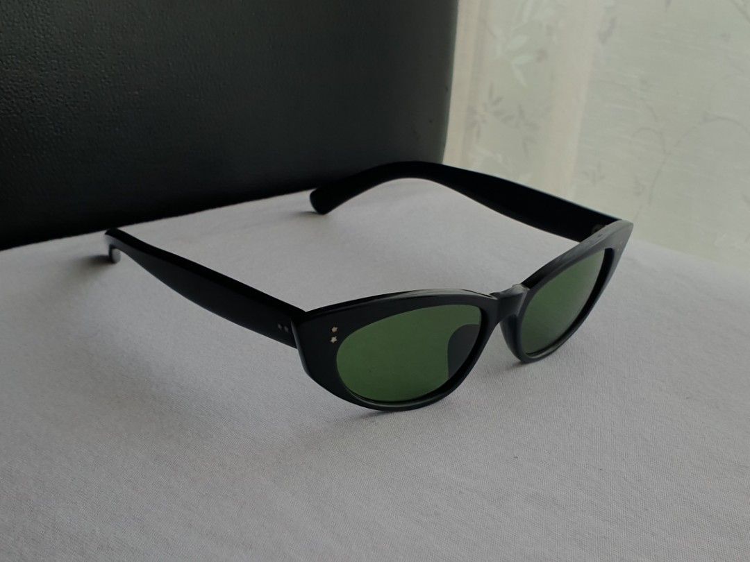 Japan Vintage Thick Acetate Cat Eye Sunglasses (Category: Sunglasses & Eyewear) located in Quezon City. Submitted by WasalakTwo (Listing ID 1470224821, Image 1). Description: Bought in Japan 1960s to 1970s RARE and hard to come by U n i s e x Glass lens Goodcondition Still presentable Open for delivery nationwide.