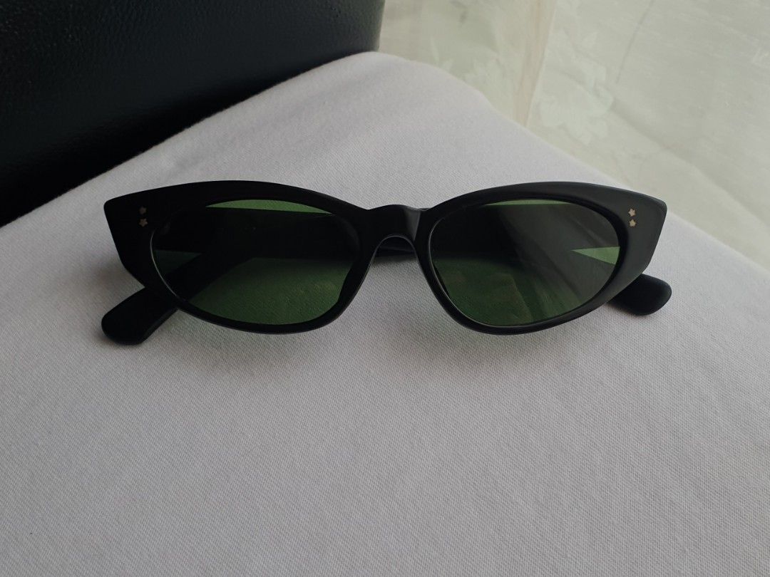Japan Vintage Thick Acetate Cat Eye Sunglasses (Category: Sunglasses & Eyewear) located in Quezon City. Submitted by WasalakTwo (Listing ID 1470224821, Image 2). Description: Bought in Japan 1960s to 1970s RARE and hard to come by U n i s e x Glass lens Goodcondition Still presentable Open for delivery nationwide.