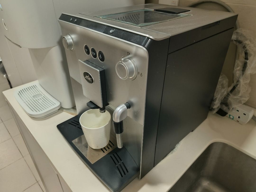 Java Espresso Coffee Machine (Category: Coffee Machines & Makers) located in Kuala Lumpur. Submitted by paulceelen (Listing ID 1470244295, Image 2). Description: Grinder does not work properly anymore .