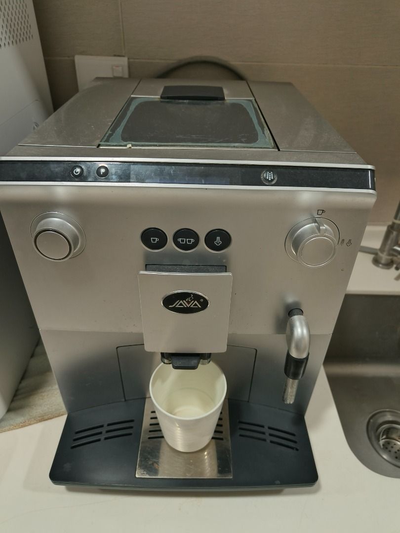 Java Espresso Coffee Machine (Category: Coffee Machines & Makers) located in Kuala Lumpur. Submitted by paulceelen (Listing ID 1470244295, Image 1). Description: Grinder does not work properly anymore .
